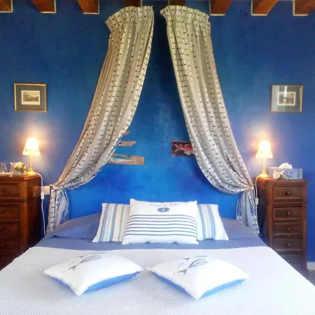 Le Manoir Du Petit Saint Pierre Honfleur