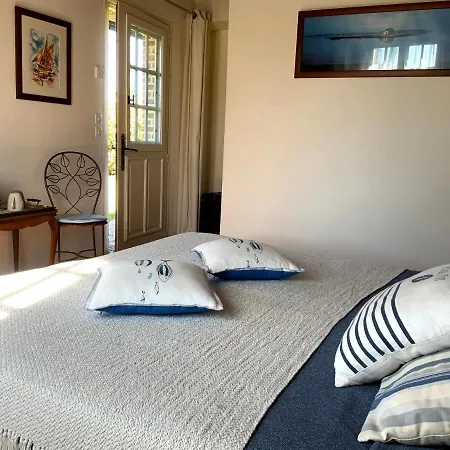 Le Manoir Du Petit Saint Pierre Honfleur